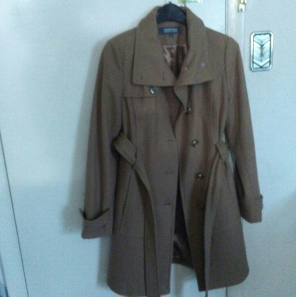 Kenneth Cole Reaction Jackets & Blazers - Pretty camel wool coat